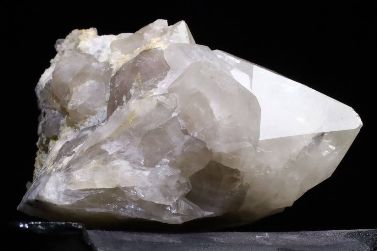 773g マダガスカル産 クォーツ クラスター 一家の一つは欲しい大きめ水晶 天然石 天然石 結晶 鉱物 標本 コレクション_画像5