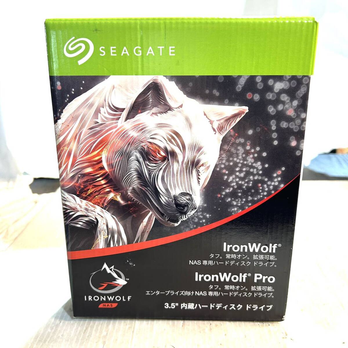 【未開封】Seagate IronWolf 3.5 8TB 内蔵HDD(CMR) メカニカルハードデイスク 24時間稼動 PC NAS 用 ST8000VN004 (B3675)の画像1