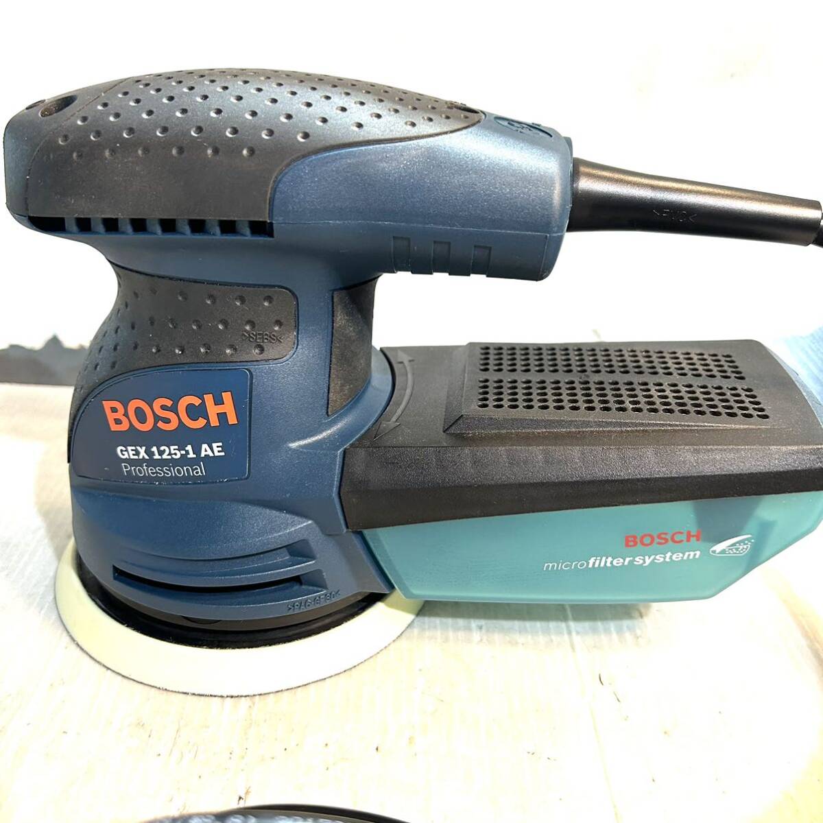 【美品】ボッシュ BOSCH GEX125-1 AE　サンディング　ランダムアクションサンダー 動作確認済み (B3723)_画像2