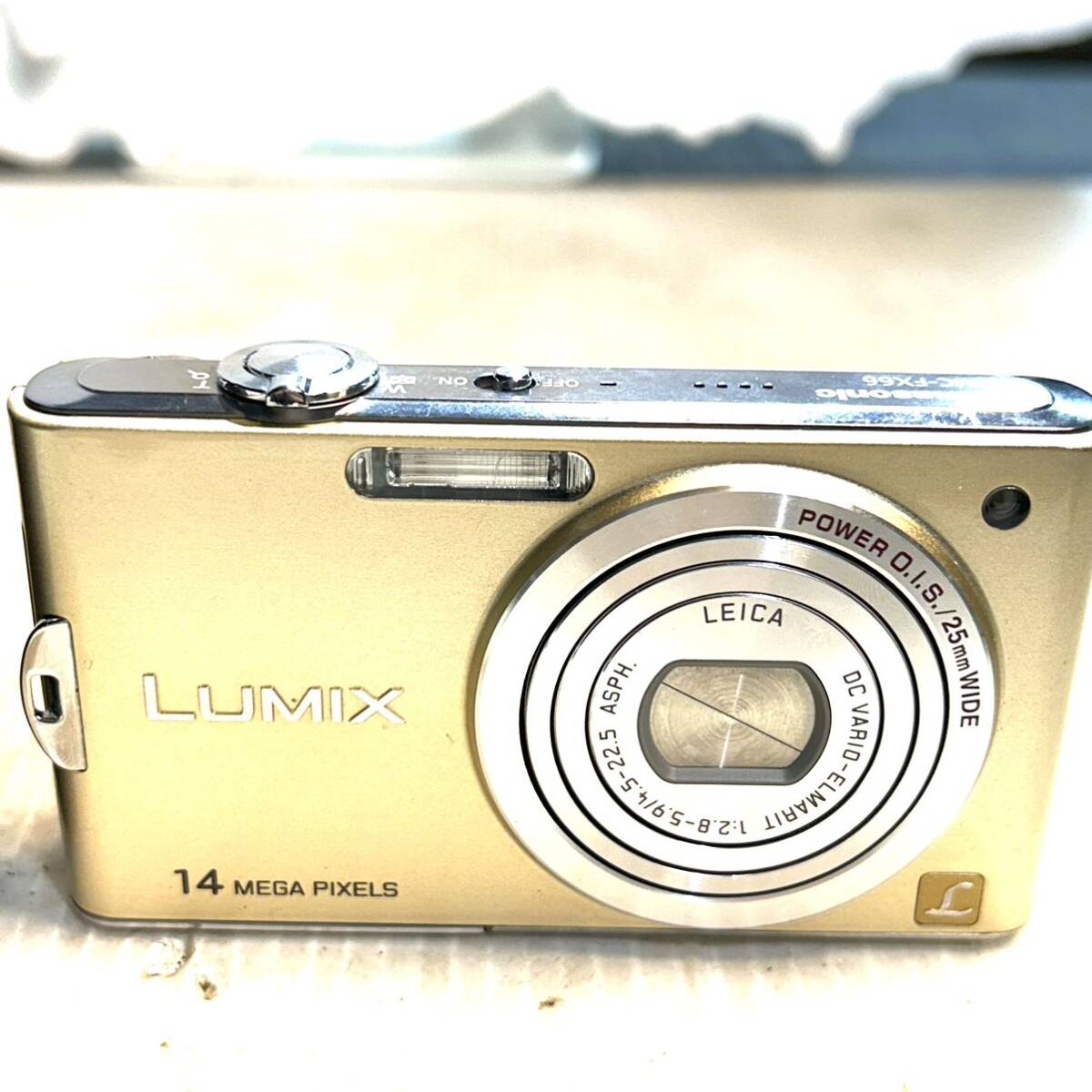 Panasonic LUMIX DMC-FX66 パナソニック ルミックス コンパクトデジタルカメラ 動作品 (B3927)_画像2