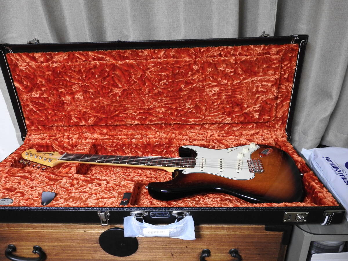 美品Fender American Original '60s Stratocaster 3-Color Sunburst_画像1