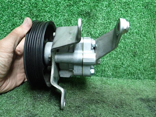  Caravan CBA-SGE25 power steering vane pump QM1 49110-VZ00A