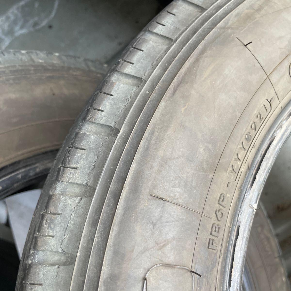 175/75R15 103/101L LT 12PR ヨコハマ LT151R 中古夏トラックタイヤ ２本セット　送料無料　2021年製