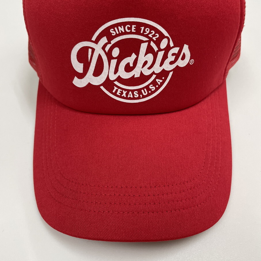 未使用品 Dickies レッド メッシュキャップ メンズレディース カジュアルアメカジ アウトドアキャンプ ゴルフ赤 ホワイトロゴ ディッキーズ