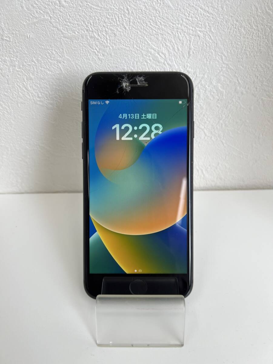 【ジャンク/中古】iPhone 8 64GB スペースグレー Softbank ネットワーク利用制限〇 simフリー バッテリー79% 【1円スタート】の画像1