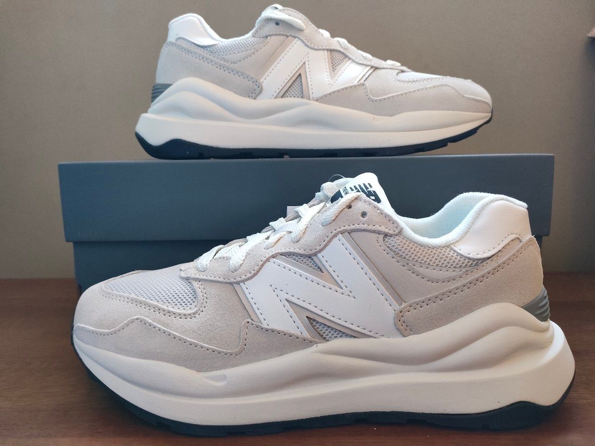 ③希少 【新品未使用】ニューバランス M5740VPD 25cm BEIGE ③希少 【新品未使用】ニューバランス M5740VPD 25cm BEIGE