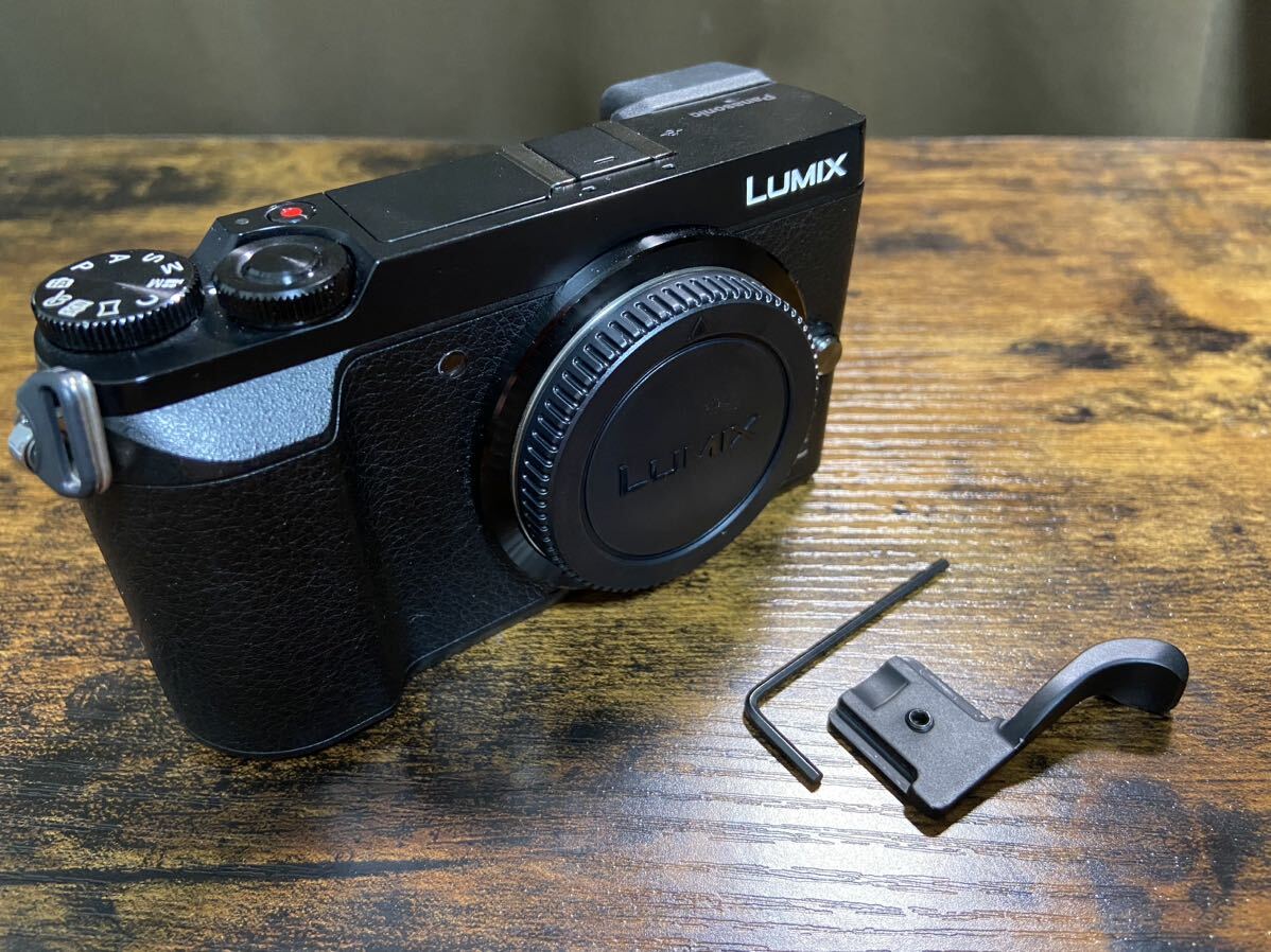 13930円 極美品 ショット数11051回 LUMIX GX7MK2 ブラック 13930円 極美品 ショット数11051回 LUMIX GX7MK2 ブラック