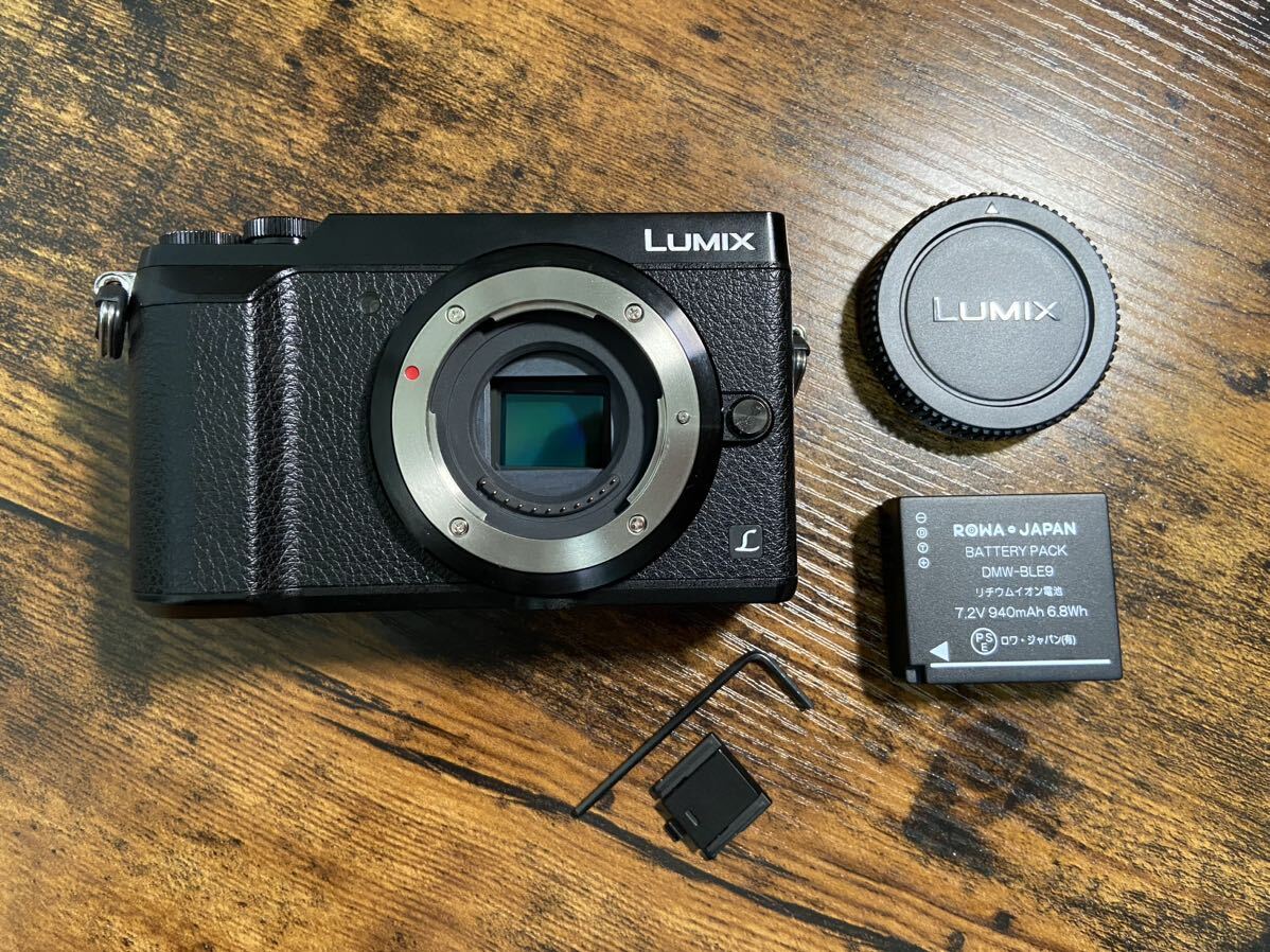 13930円 極美品 ショット数11051回 LUMIX GX7MK2 ブラック 13930円 極美品 ショット数11051回 LUMIX GX7MK2 ブラック