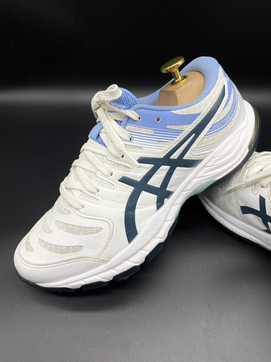 衝撃プライス！『アスリート待望モデル！』【asics アシックス/ゲルビヨンド 6】高級ハンドボールシューズ！ホワイト×ブルー/jp24cm！4.20の画像1