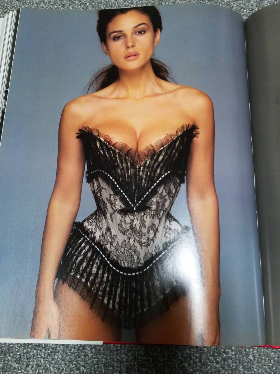 Yahoo!オークション - 洋書『モニカ・ベルッチ MONICA BELLUCCI Yahoo!オークション - 洋書『モニカ・ベルッチ MONICA BELLUCCI