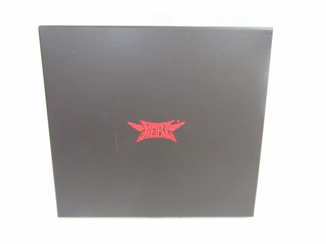 BABYMETAL ベビーメタル WORLD TOUR 2014 APOCALYPSE THE ONE 限定品 フォトブック ロゴタトゥーステッカー付き 中古品 ◆5168の画像2