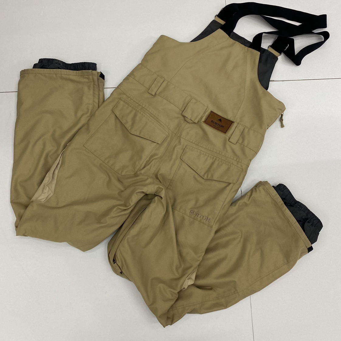 ko0414/05/62 1円～ BURTON バートン スノーボード ウェア パンツ メンズ RESERVE BIB PT カラー：MUSHROOM 150031 08252 サイズS 匂い移りの画像2