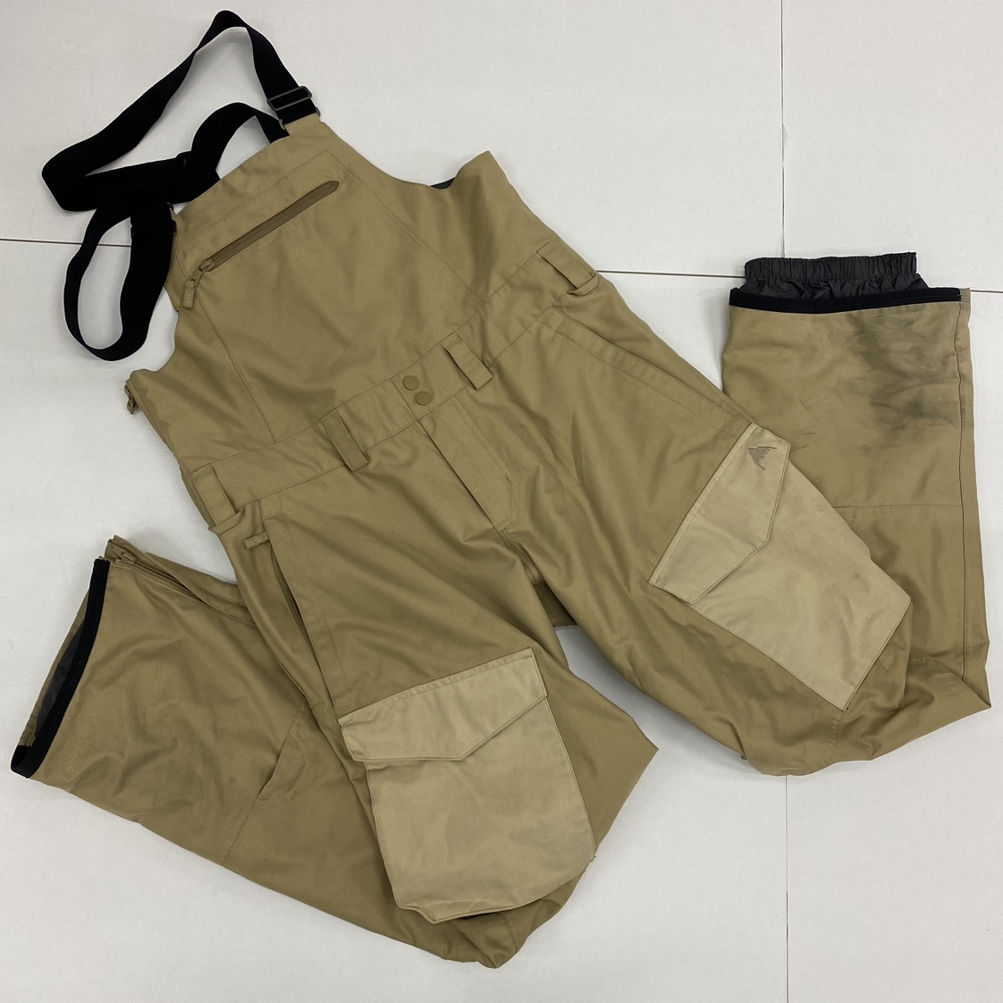 ko0414/05/62 1円～ BURTON バートン スノーボード ウェア パンツ メンズ RESERVE BIB PT カラー：MUSHROOM 150031 08252 サイズS 匂い移りの画像1