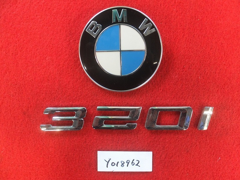 【クリックポスト】LBA-PG20 BMW 3シリーズ E90 後期 純正 リア エンブレム 18962の画像1