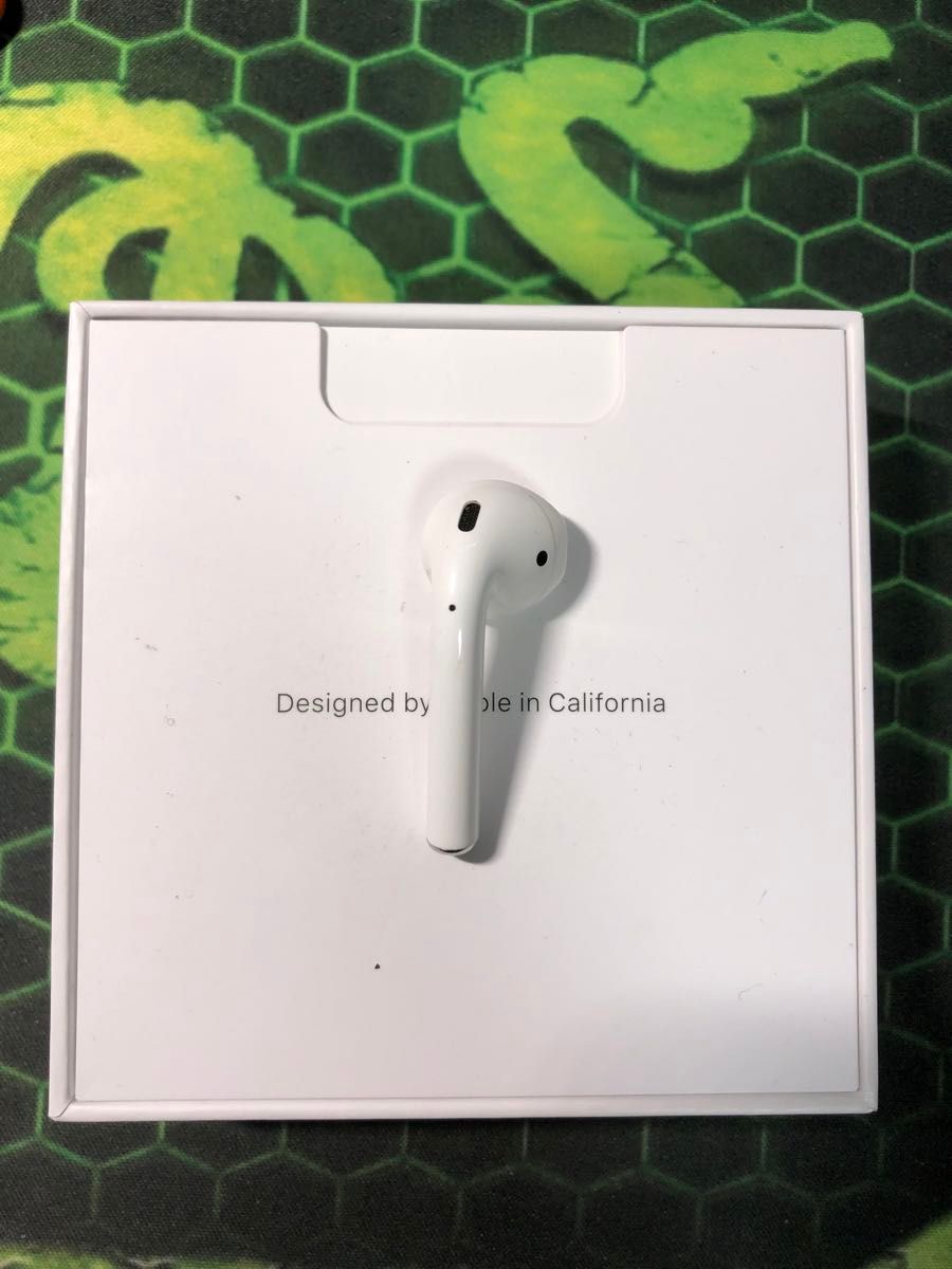 Apple AirPods 第二世代　右側　右耳　右