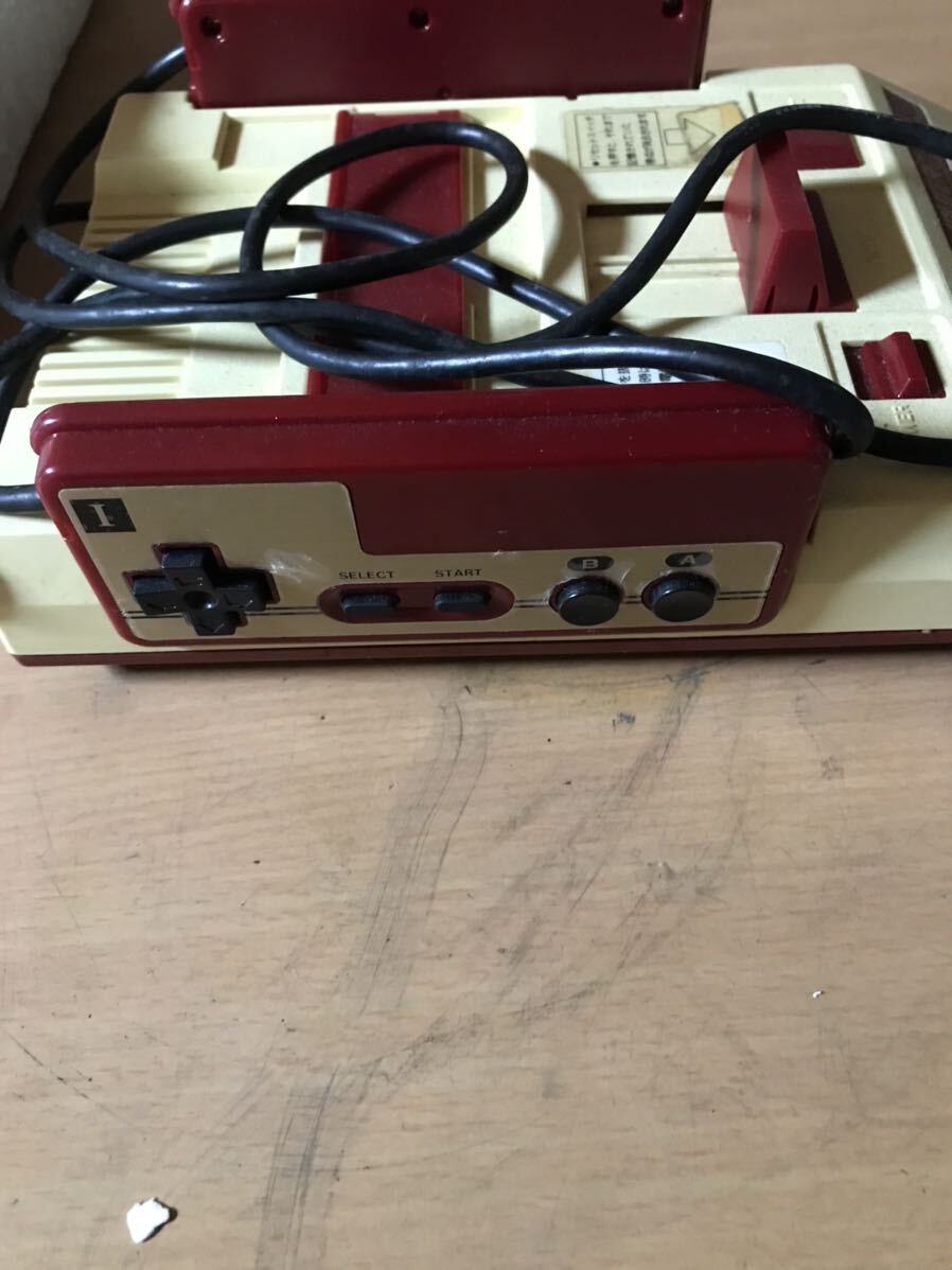 任天堂 Nintendo ファミリーコンピューター FC 箱付き 動作確認済みの画像2