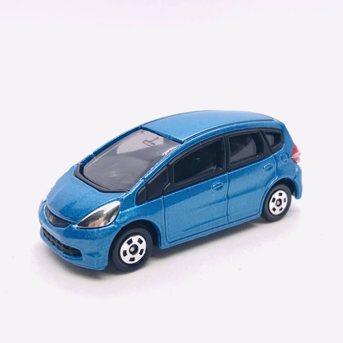 FH1409 トミカ 美品 未使用品 ホンダ Honda フィットの画像1