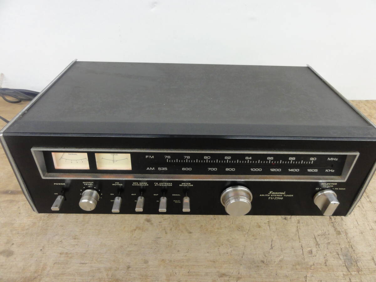 ♪SANSUI サンスイ AM/FMステレオチューナー TU-7700 通電確認 ※ジャンク品 ■１００の画像1