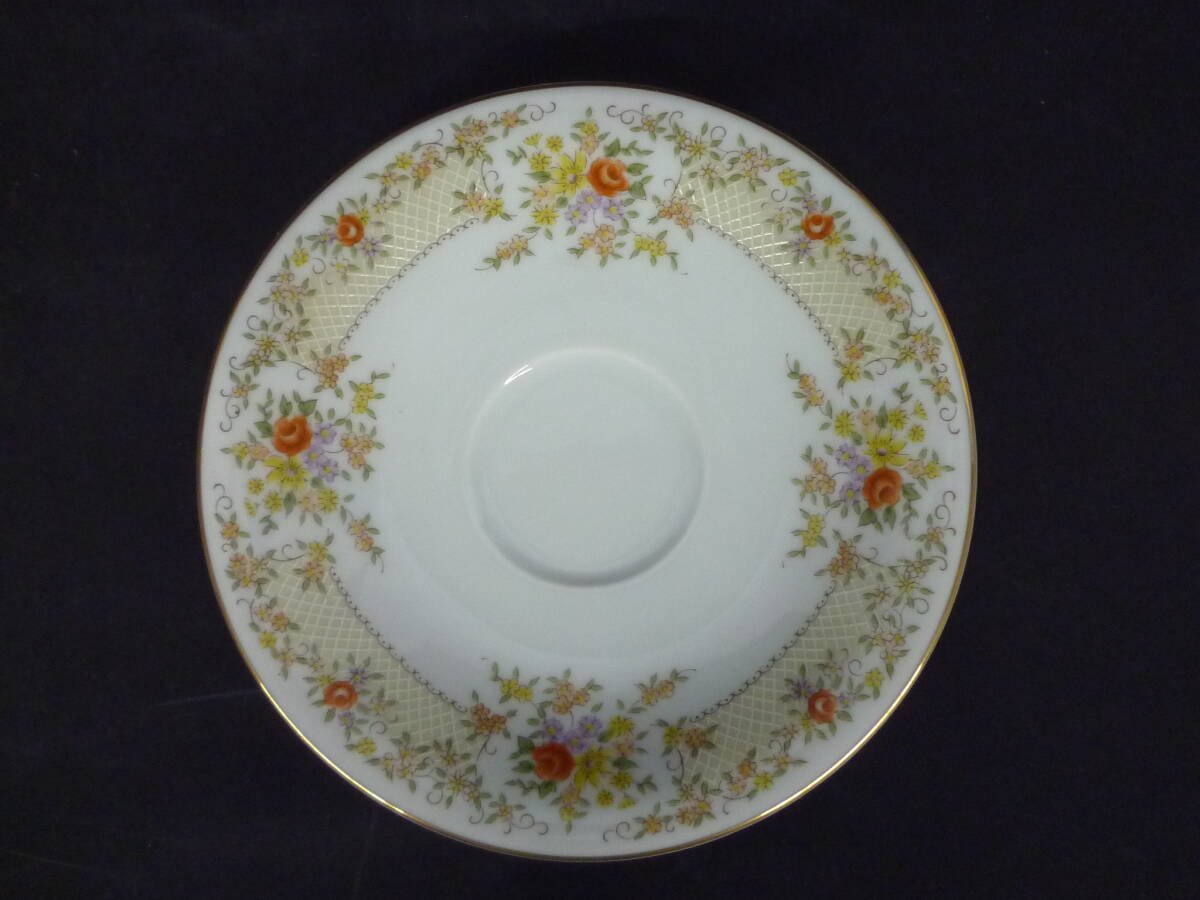 ▼ナルミ NARUMI CHINA カップ&お皿 ４客 直径カップ約7.3cm/持手2.7cm×高さ6.7cm 受け皿直径約15.2cm×厚さ2.2cm ※ジャンク品 ■60_画像7