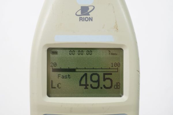 [NZ][C4026580] RION リオン NL-20 SOUND LEVEL METER 騒音計 サウンドレベルメーター 元ケース付き