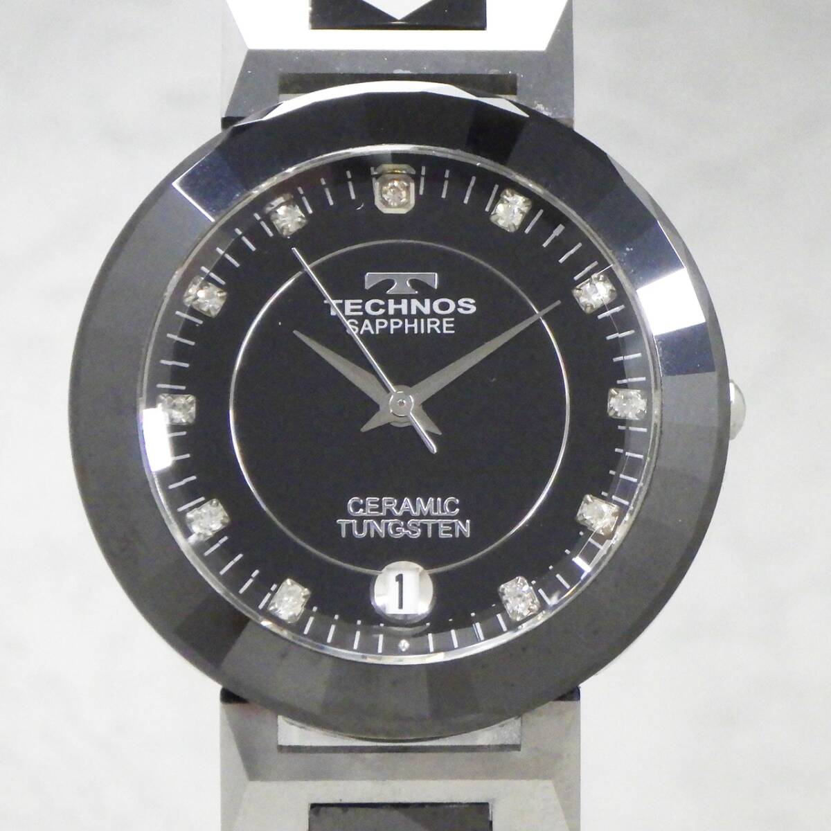 01 07-593511-15 [Y] TECHNOS テクノス SAPPHIRE CERAMIC TUNGSTEN メンズ 腕時計 デイト クォーツ TEM657 札07の画像1