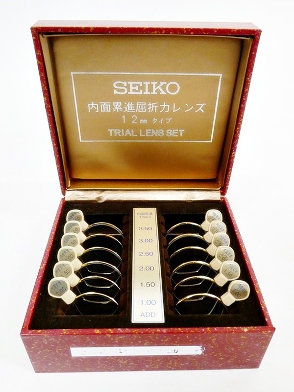 16 38-593643-16 [Y] (1) SEIKO セイコー 検眼 トライアルレンズ 4箱分まとめて 内面累進屈折力レンズ シニア50 他 検査用 眼科 福38_画像9