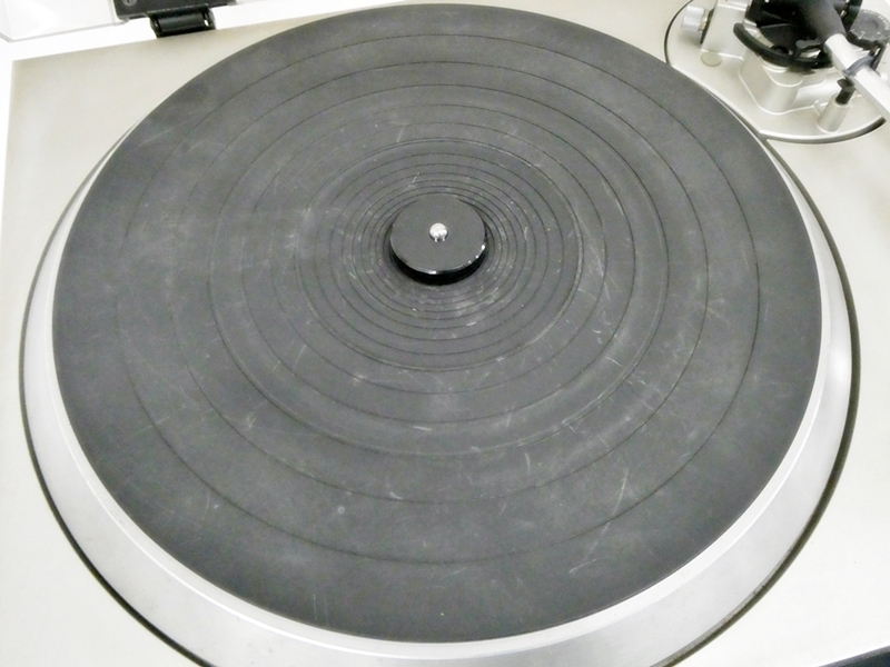 16 39-592434-29 [Y] Technics テクニクス SL-1300MK2 ターンテーブル レコードプレーヤー 福39_画像4