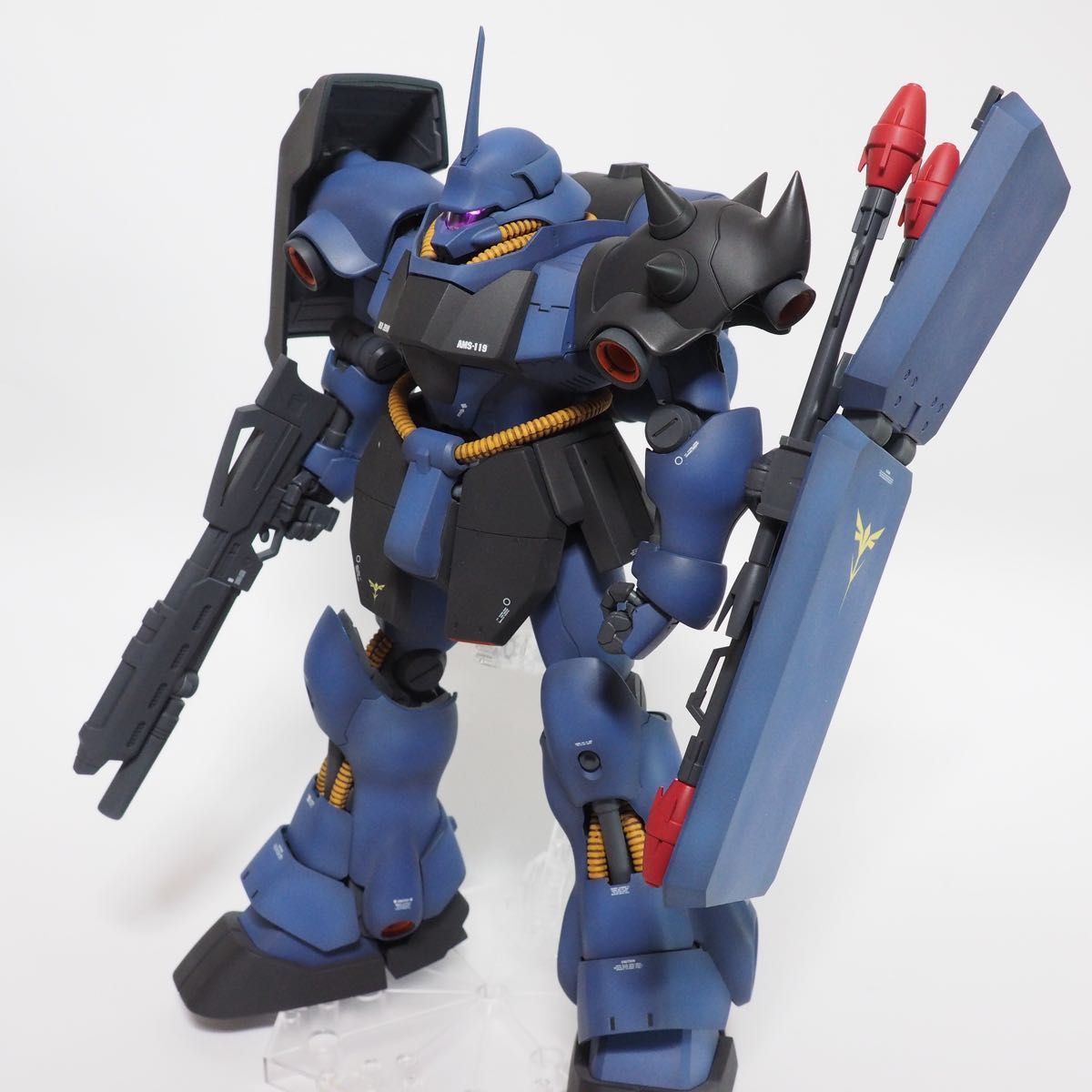 MG 1/100 ギラ・ドーガ レズン・シュナイダー専用機 塗装済完成 MG 1/100 ギラ・ドーガ レズン・シュナイダー専用機 塗装済完成