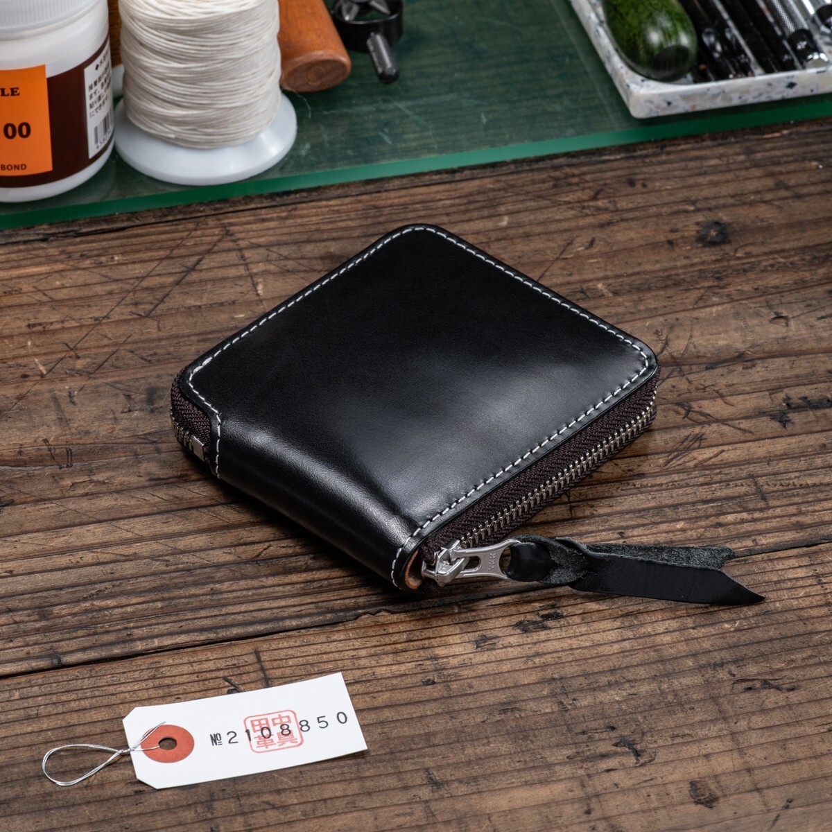 [ new goods ] original leather full leather men's folding twice purse round fastener square unused free shipping 1 jpy hand made black black rice field middle leather .