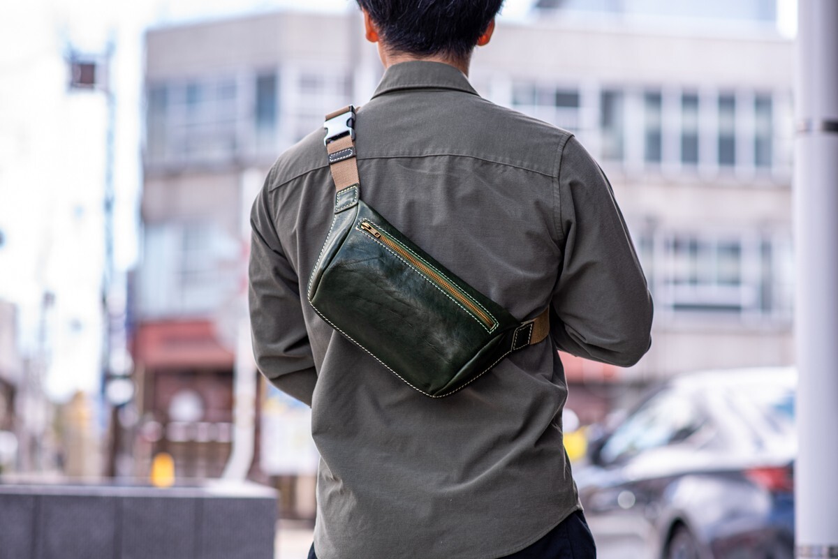 [ new goods ] original leather men's body bag sling bag belt bag Mini shoulder bag unused free shipping 1 jpy green green rice field middle leather .