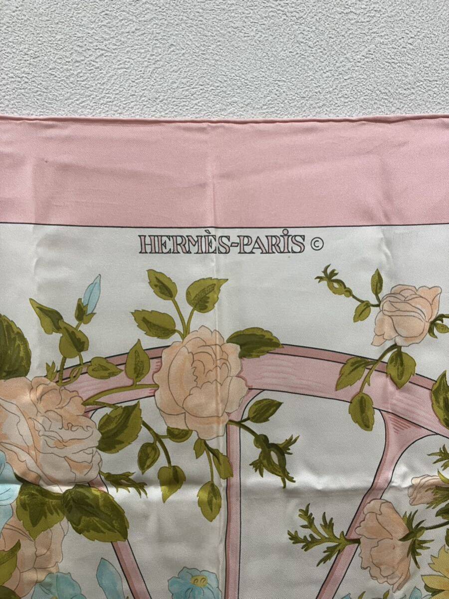 HERMES エルメス スカーフ 大判 カレ90 ROMANTIQUE ロマンティック 花柄 フラワー ピンク系 シルク の画像2