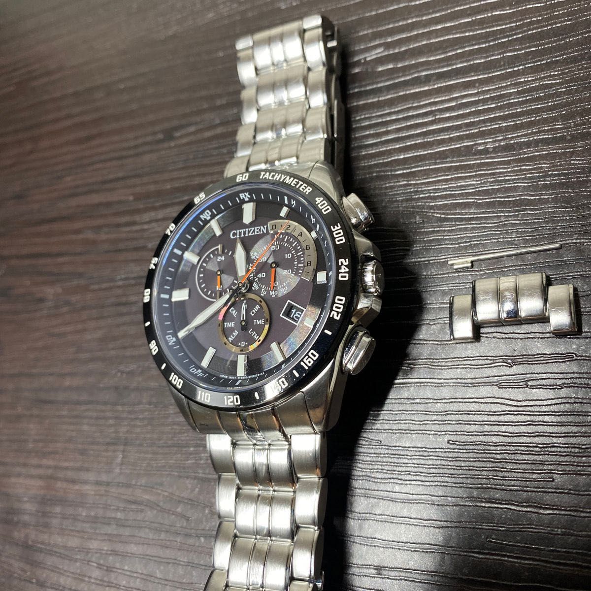 稼働品】CITIZEN/シチズン 電波ソーラー AT3004 黒文字盤 赤秒針 稼働品】CITIZEN/シチズン 電波ソーラー AT3004 黒文字盤 赤秒針