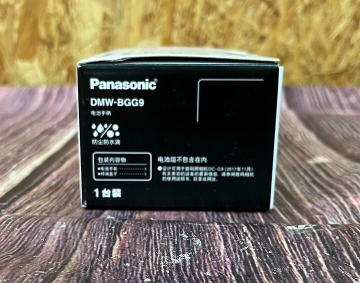 □未使用・未開封 Panasonic　LUMIX G バッテリーグリップ　DMW-BGG9□_画像4