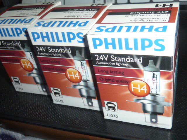 PHILIPS H4 ハロゲンバルブ 2個セット 24V 75/70W スタンダードモデル ３個セットの画像1
