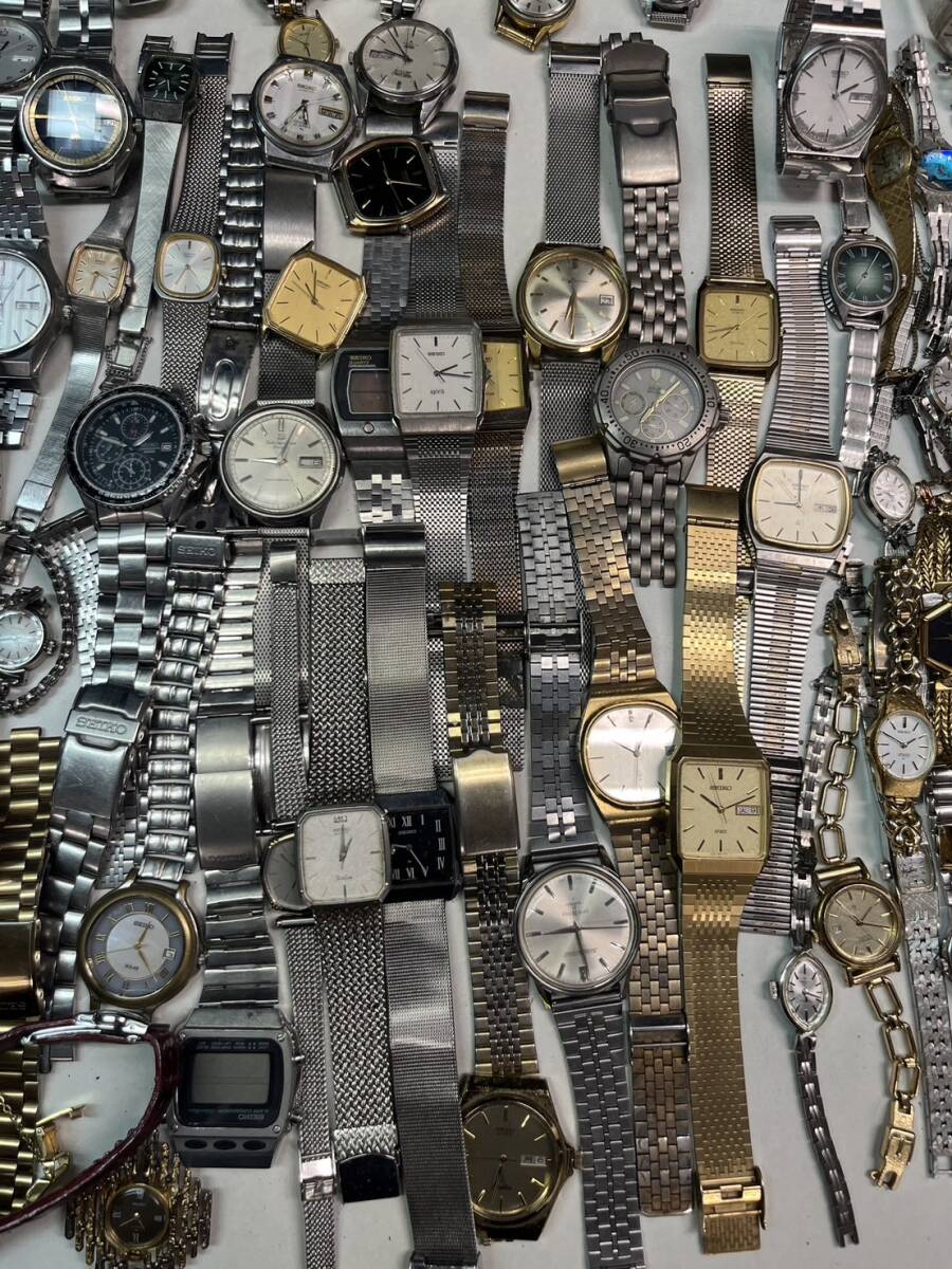 【約10㎏大量まとめ】SEIKO　腕時計　時計　懐中時計　など　セイコー　ブランド　ジャンク　コレクション　ヴィンテージ　1円スタート_画像8