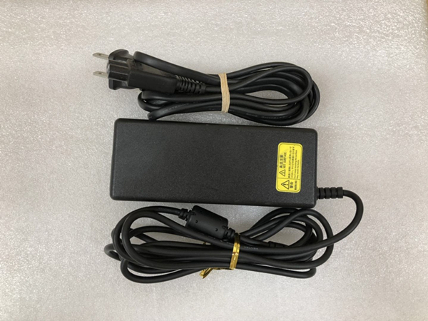 中古良品 富士通純正ACアダプター FMV-AC326/FMV-AC326C同等 互換対応19V_画像1