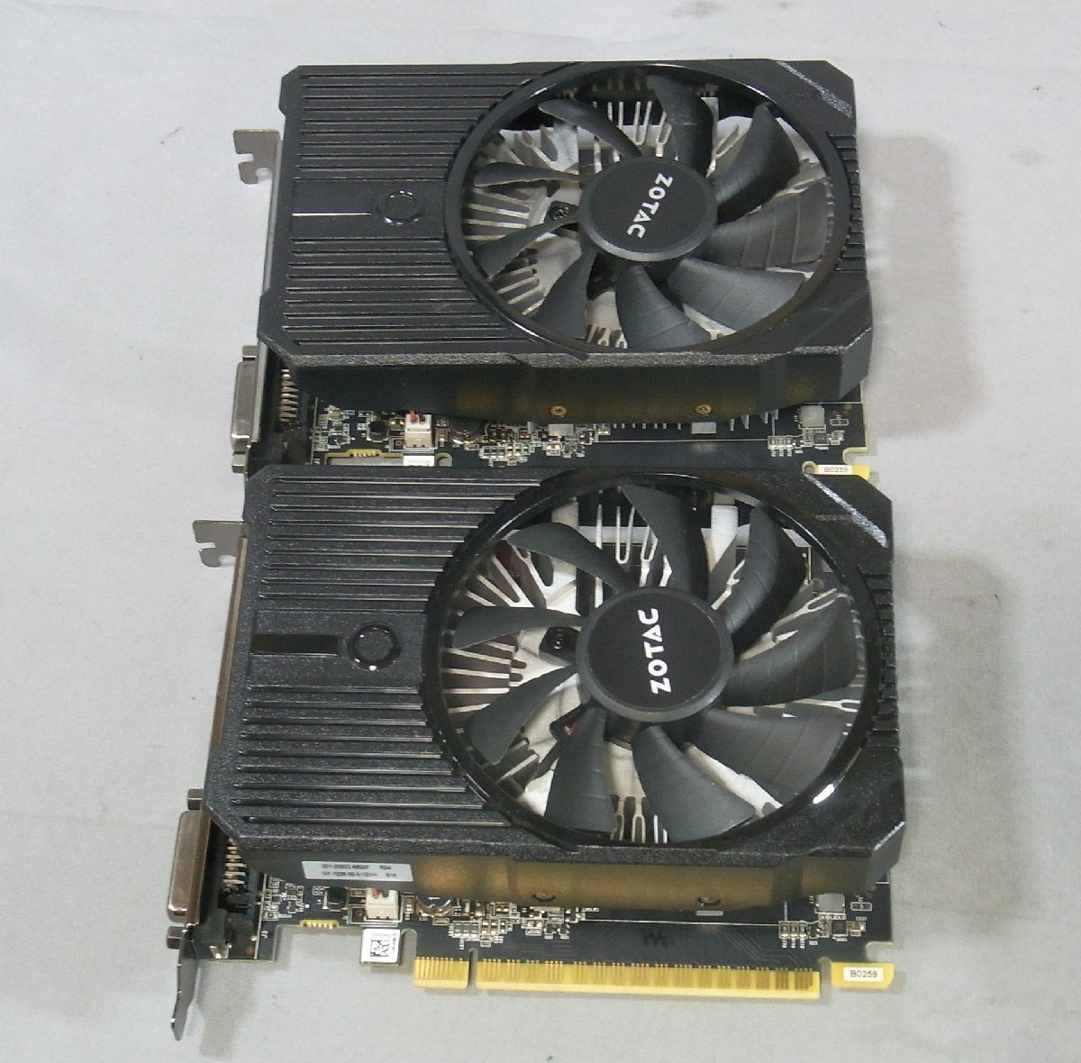 B39325 O-04352 GeForce GTX1050 2個セット ジャンクの画像1