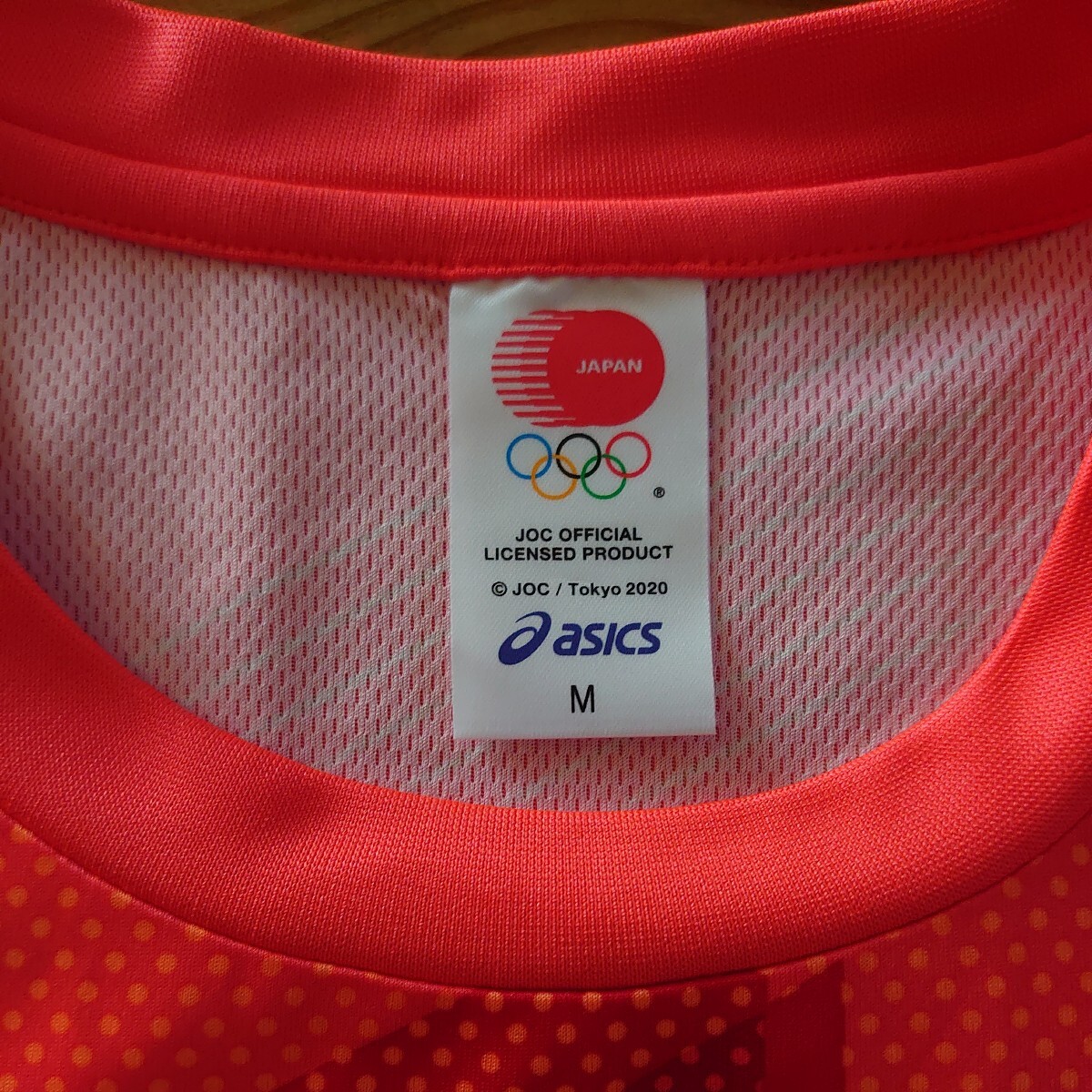 ★未使用品 asics 東京オリンピック 2020 日本代表 Tシャツ シリアルナンバー入りアシックス JAPAN OLYMPIC TEAM JOC オフィシャル M★の画像3