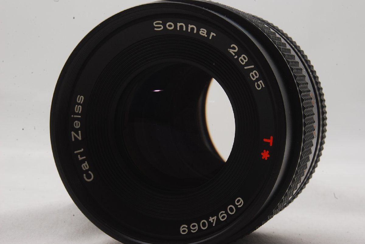コンタックス Contax Sonnar 85mm F2.8 T* Carl Zeiss 西ドイツ製 レンズキャップ/ソフトレザーケースつき lens made in West Germanyの画像2