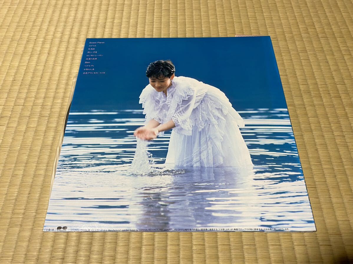 LP 岡田有希子 十月の人魚 帯付 レコード_画像2