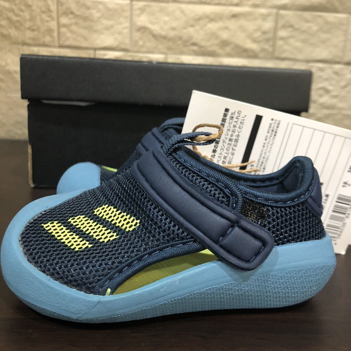 新品未使用タグ付き　アディダス　スポーツサンダル　ウォーターシューズ　12cm adidas ファーストシューズとしても_画像2