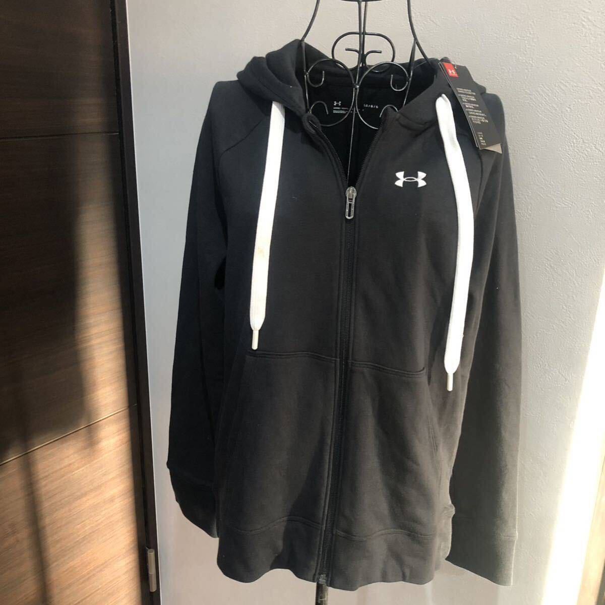 新品未使用タグ付き　アンダーアーマー　under armour フルジップパーカー　フーディ レディース　　Lサイズ_画像2