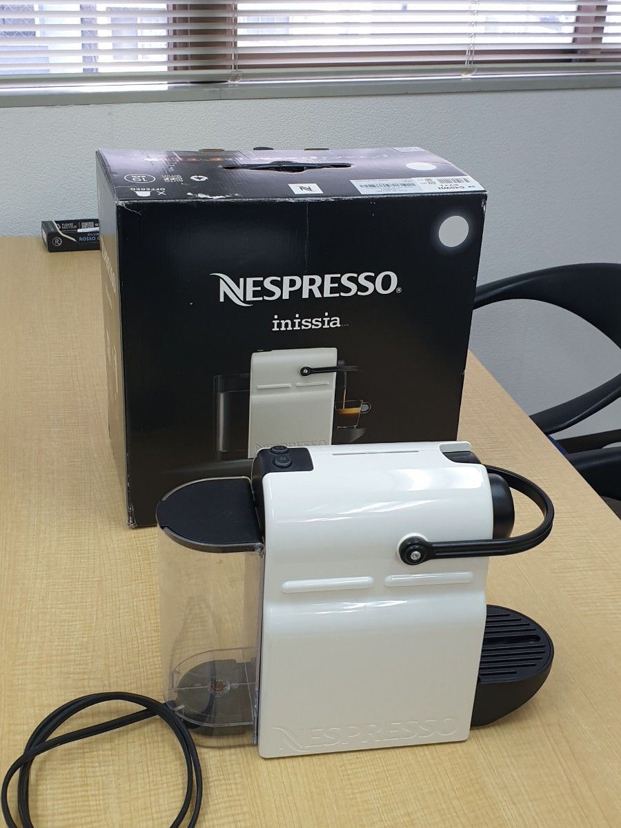 Nespresso Inissia（イニッシア） C40WH （ホワイト）