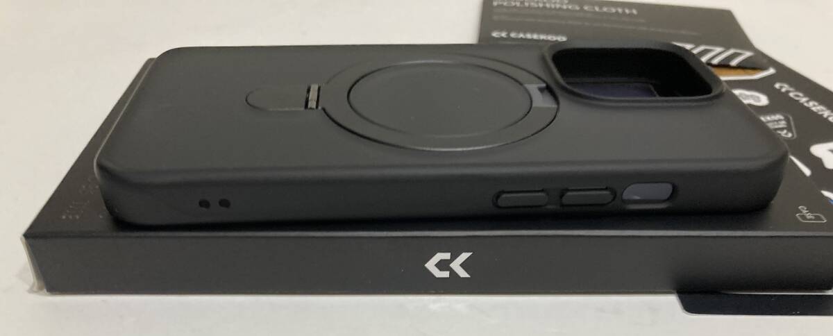 【スタンド機能・Magsafe対応】CASEKOO iPhone13Pro 用 ケース 隠しスタンド ストラップホール付き 6.1インチ カバー（ブラック）_画像8