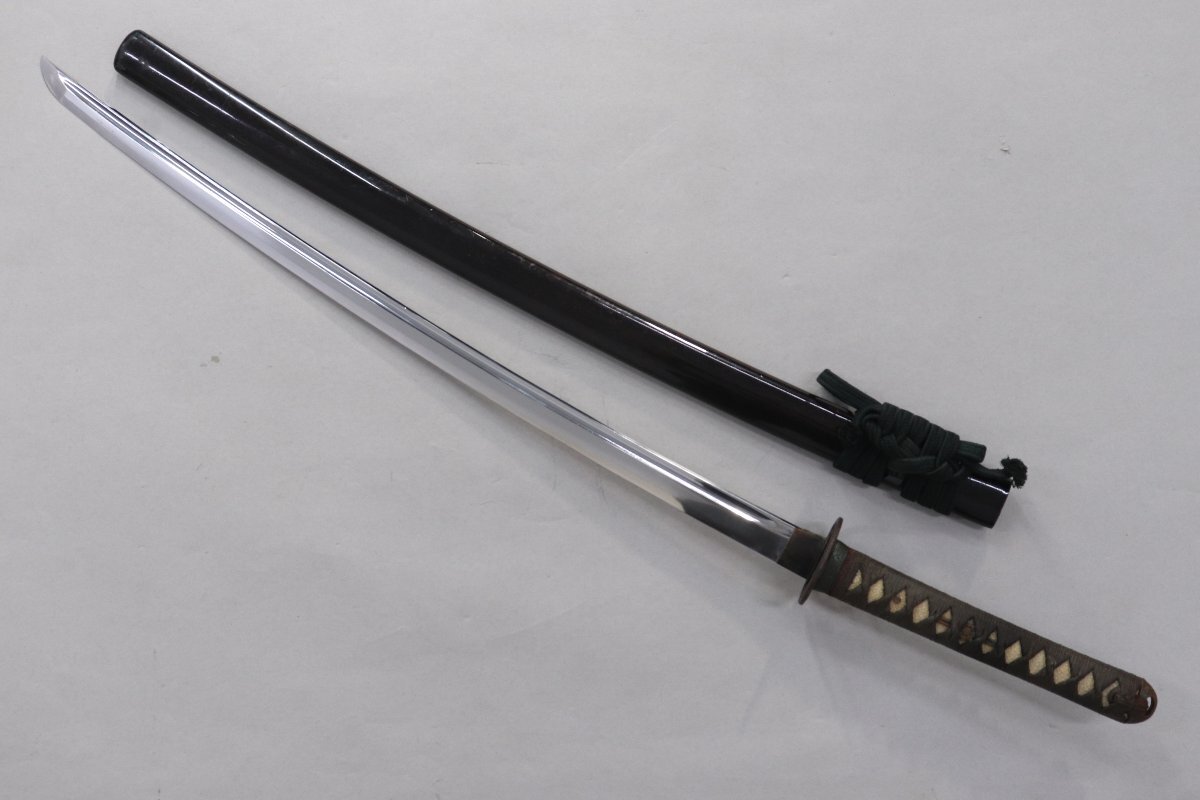  iai katana blade migration approximately 69cm classical fake sword ... copper guard on sword ivy .. head weight approximately 731g( scabbard less ) 4-C100/1/160