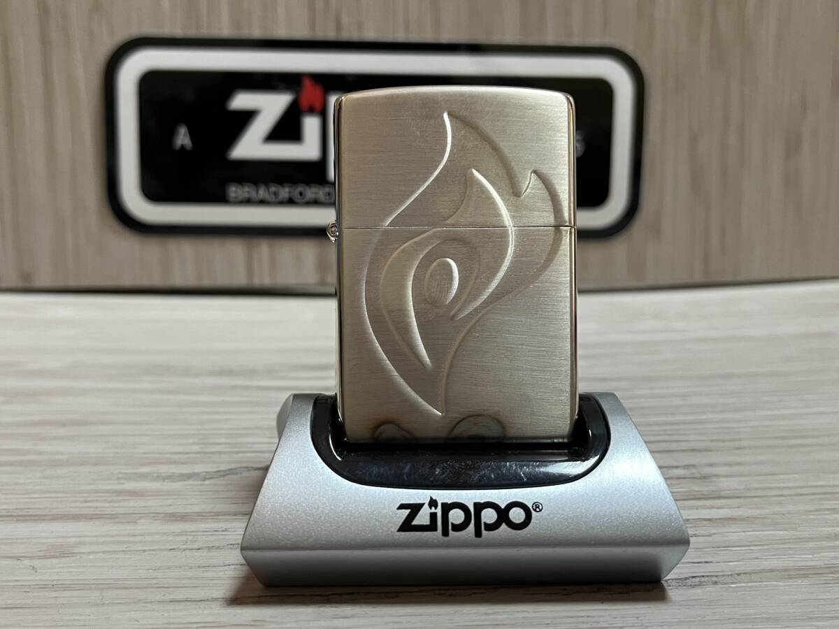 大量出品中!!【希少】未使用 2000年製 Zippo 非売品 'FIRE ZIPPO 2000' 限定 キリンビバレッジ 缶コーヒー 灰皿付き ジッポー ライターの画像2