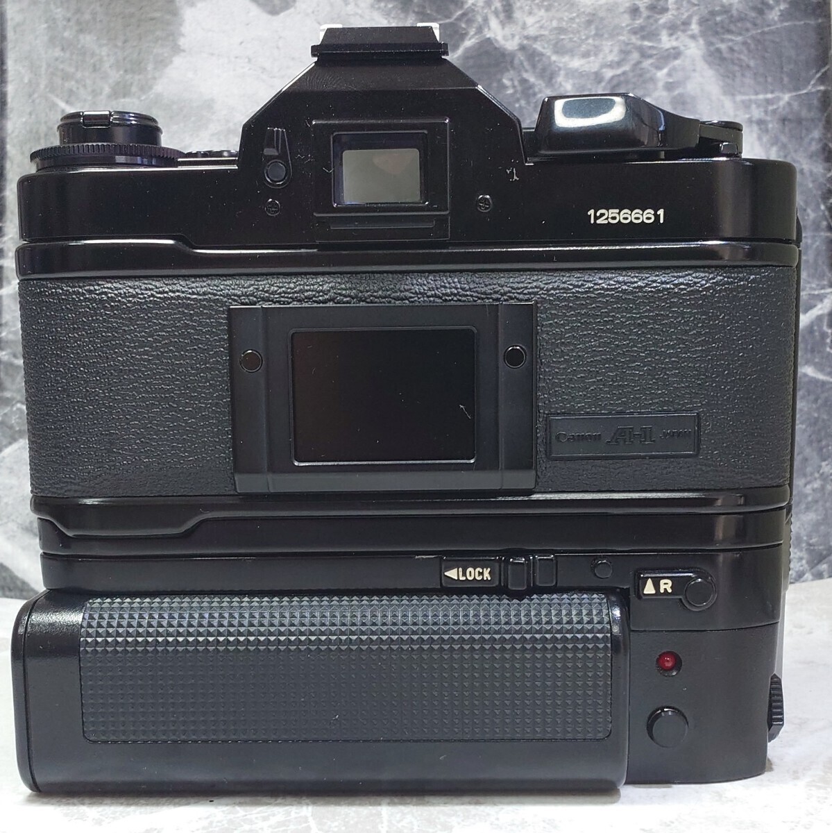 【終活】 Canon A-1 美品＋NEW FD 50mm f1.4＋200mm f4 単焦点2本セット＋強力モータードライブMAセット 各動作良好 露出計OK 持病鳴きなし_画像5