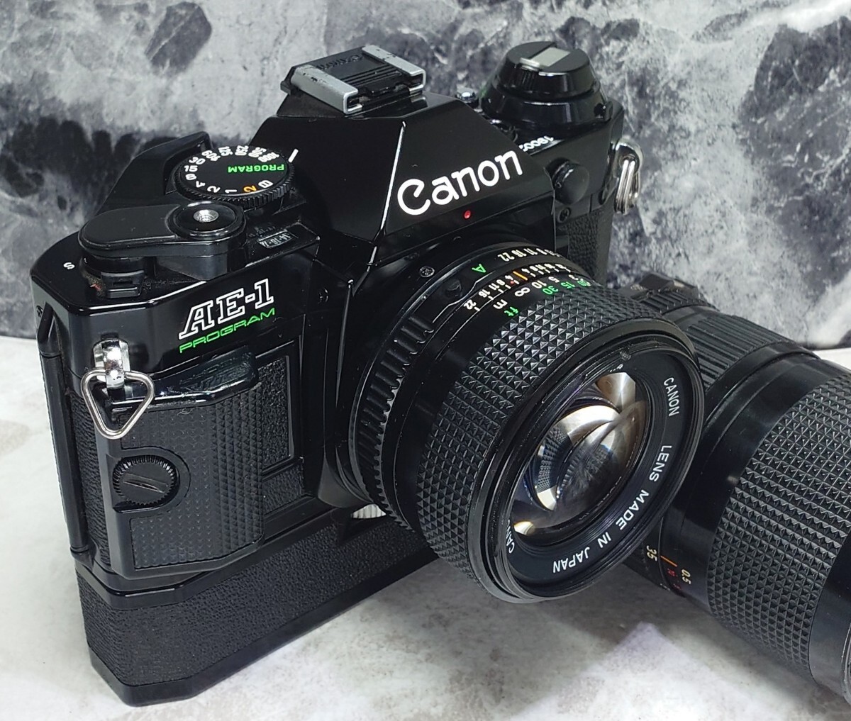 【終活整理】 Canon AE-1 Program 黒＋NEW FD 50mm f1.4＋35-70mm＋ワインダーA 各動作良好 露出計OK 外観光学良好 持病シャッター鳴きなし_画像3