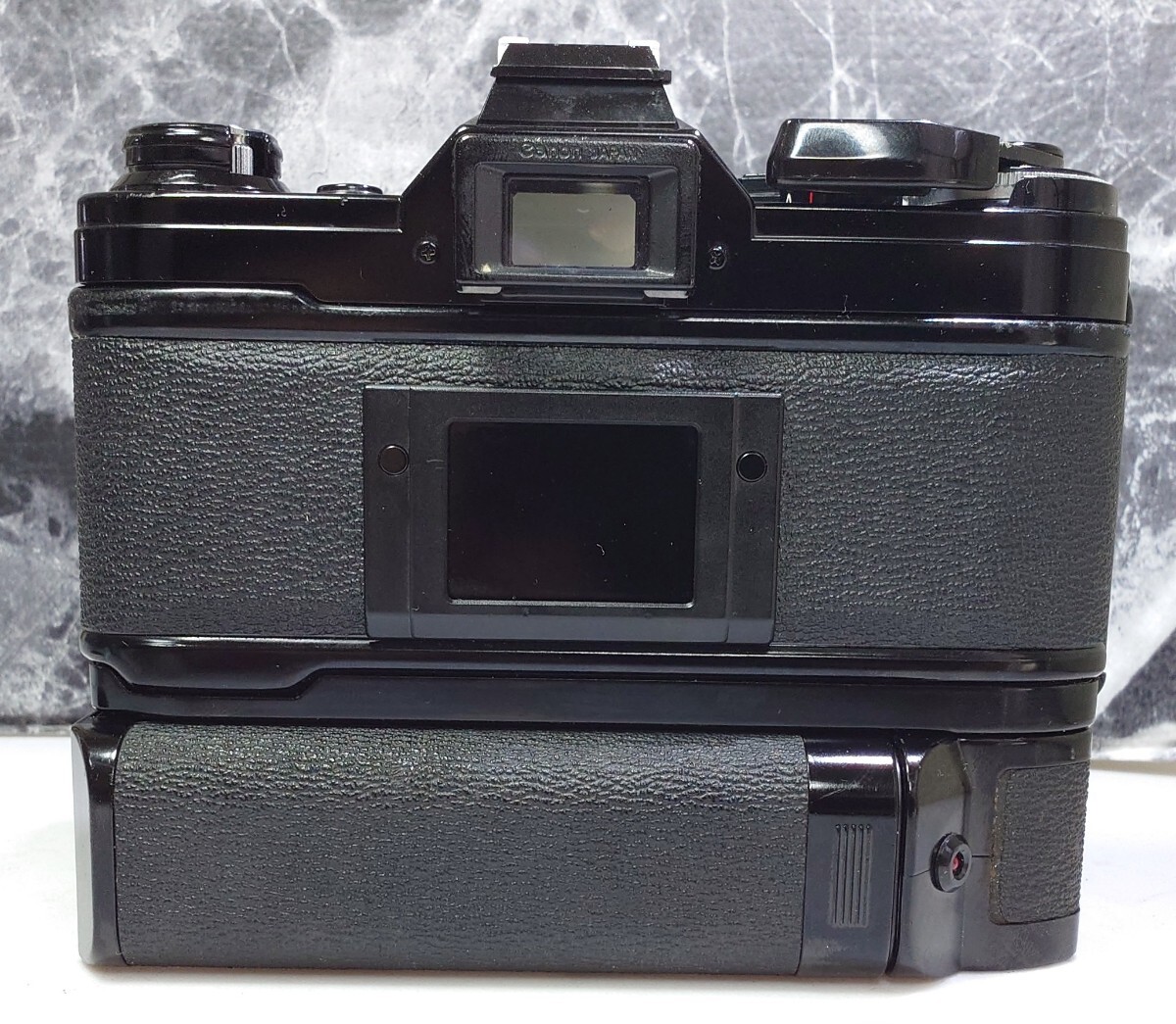 【終活コレクション整理】 Canon AE-1 黒＋NEW FD 50mm f1.4＋ワインダーA 各動作良好 露出計メーターOK 連写OK 持病シャッター鳴きなしの画像5