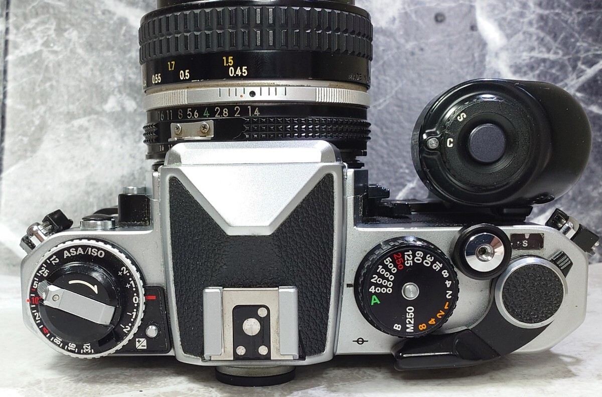 【終活コレクション整理】 Nikon FE2＋Ai NIKKOR 50mm f1.4＋モータードライブMD−11 各動作良好 露出計OK 外観光学良好 連写OK フィルムの画像4